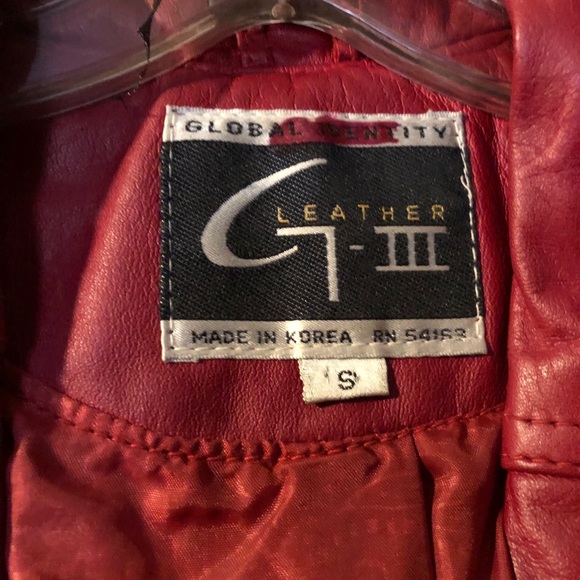 Red jacket - Picture 3 of 3